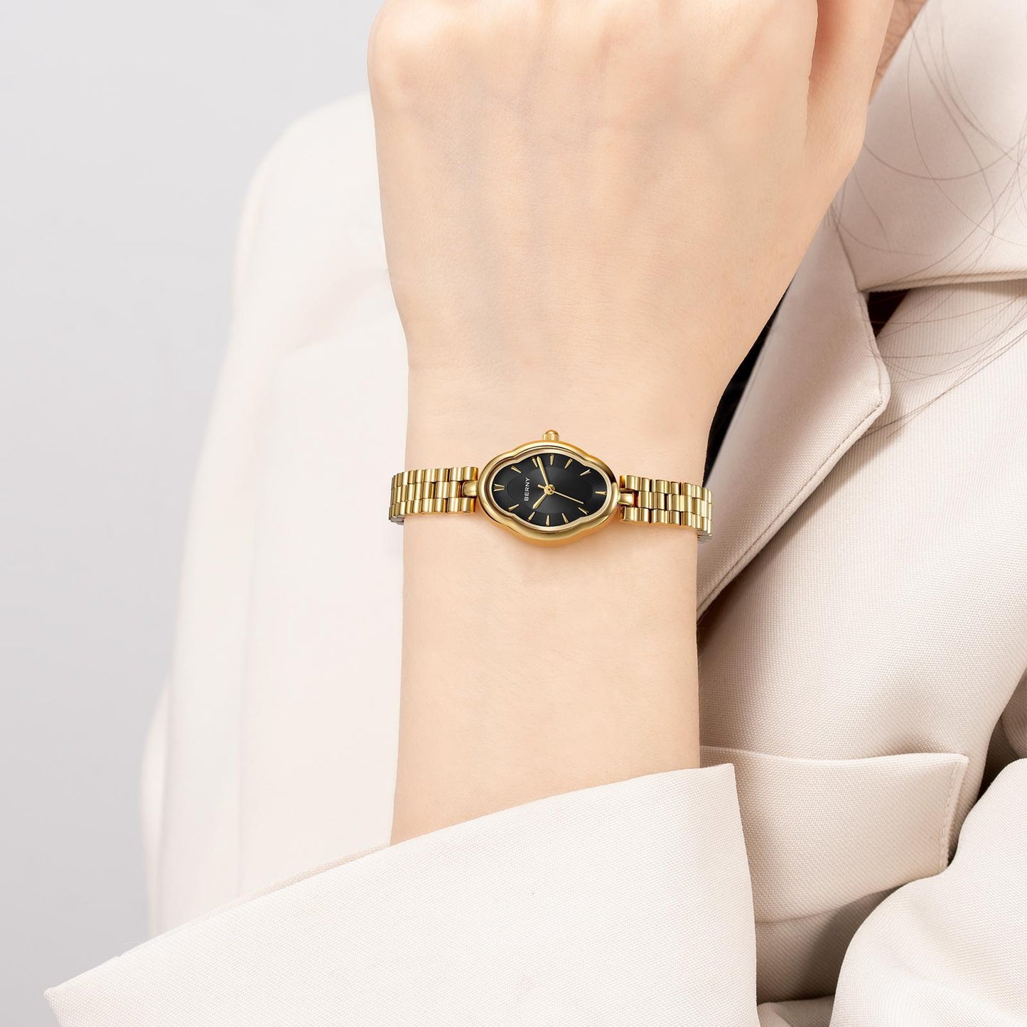 MONTRE QUARTZ EXQUISE