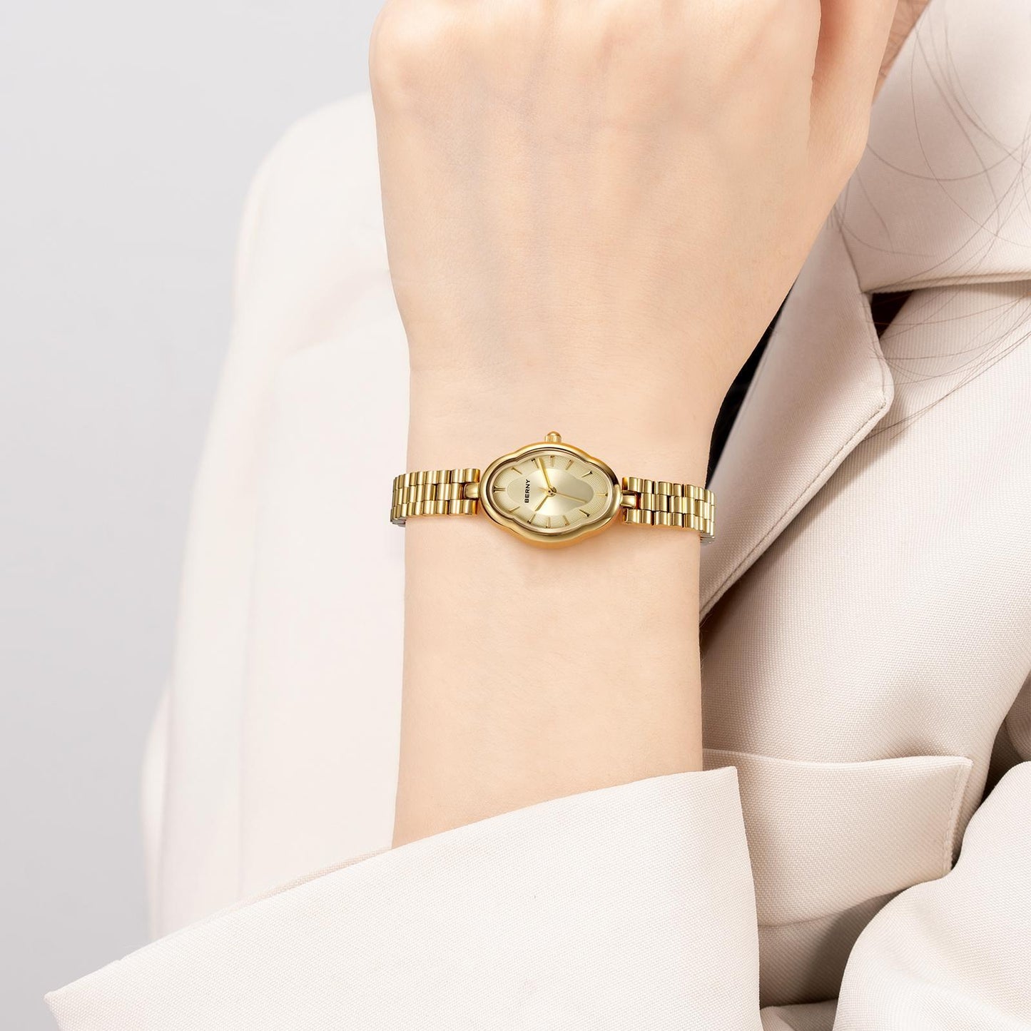 MONTRE QUARTZ EXQUISE