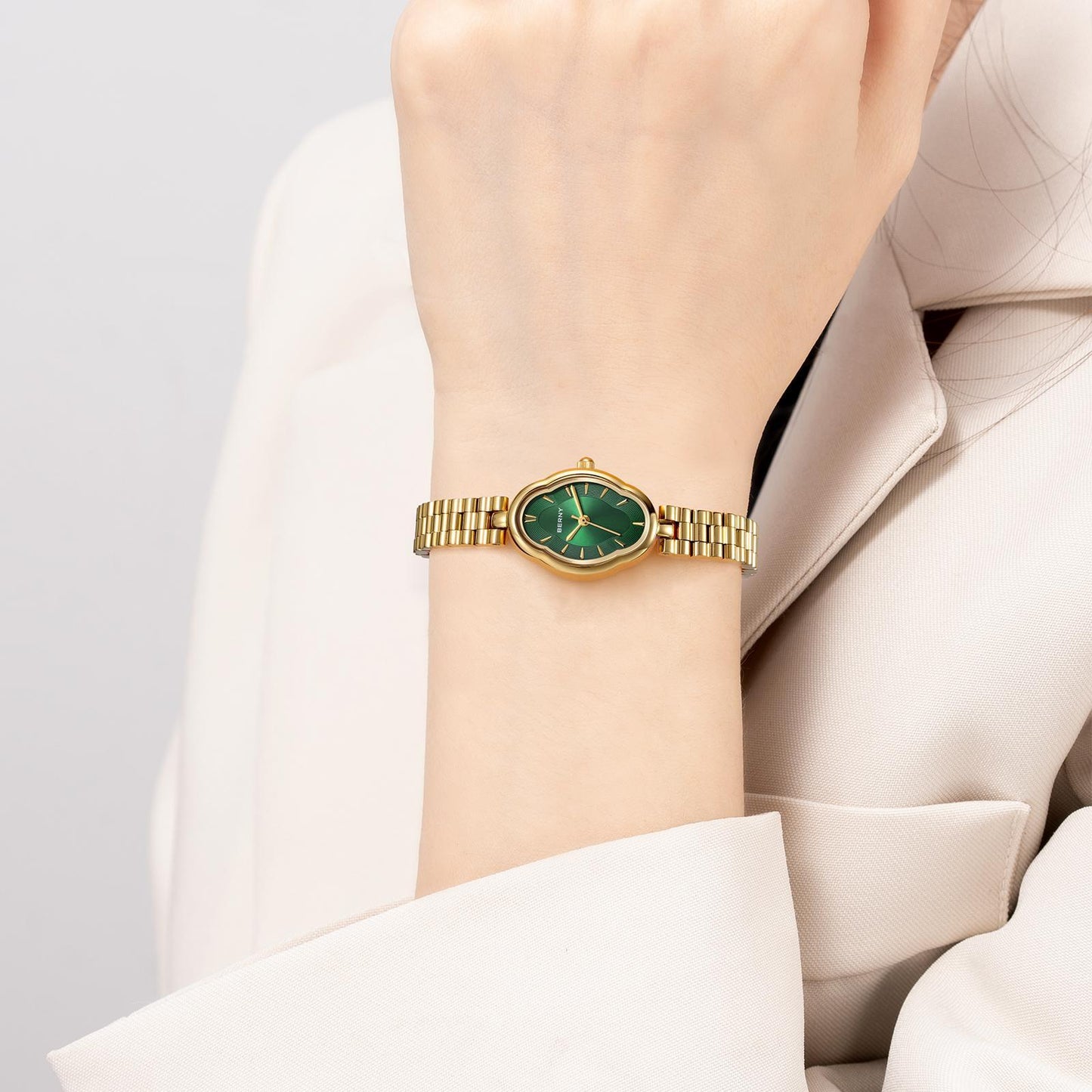 MONTRE QUARTZ EXQUISE