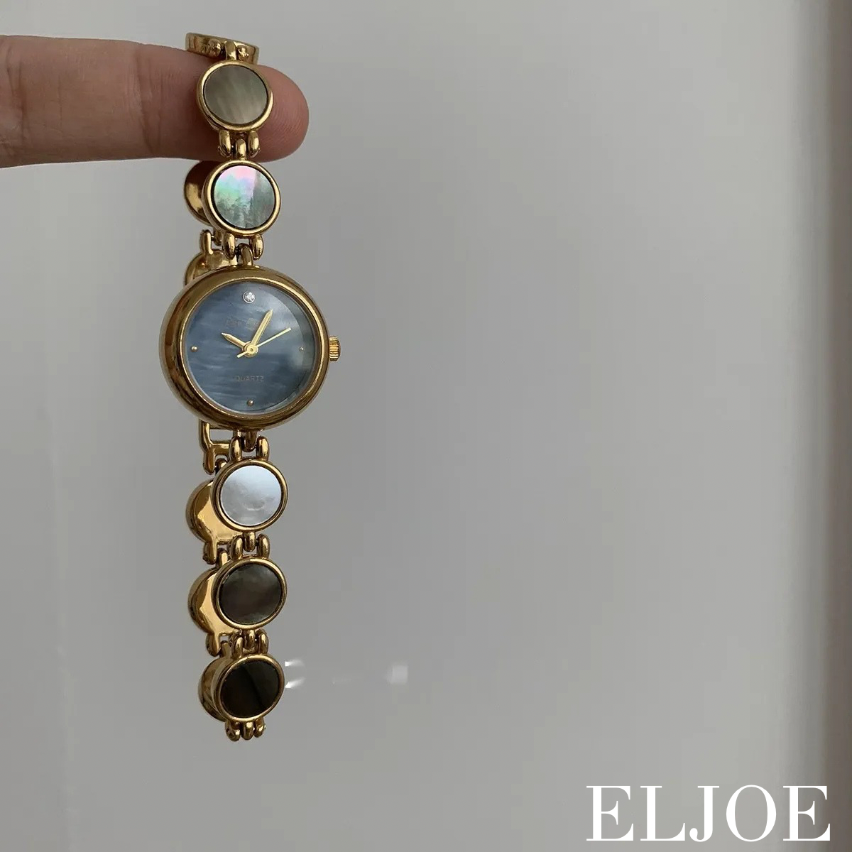 MONTRE FEMME ÉLÉGANTE QUATZ CADRAN ROND FRITILLAIRE - BRACELET DORÉ