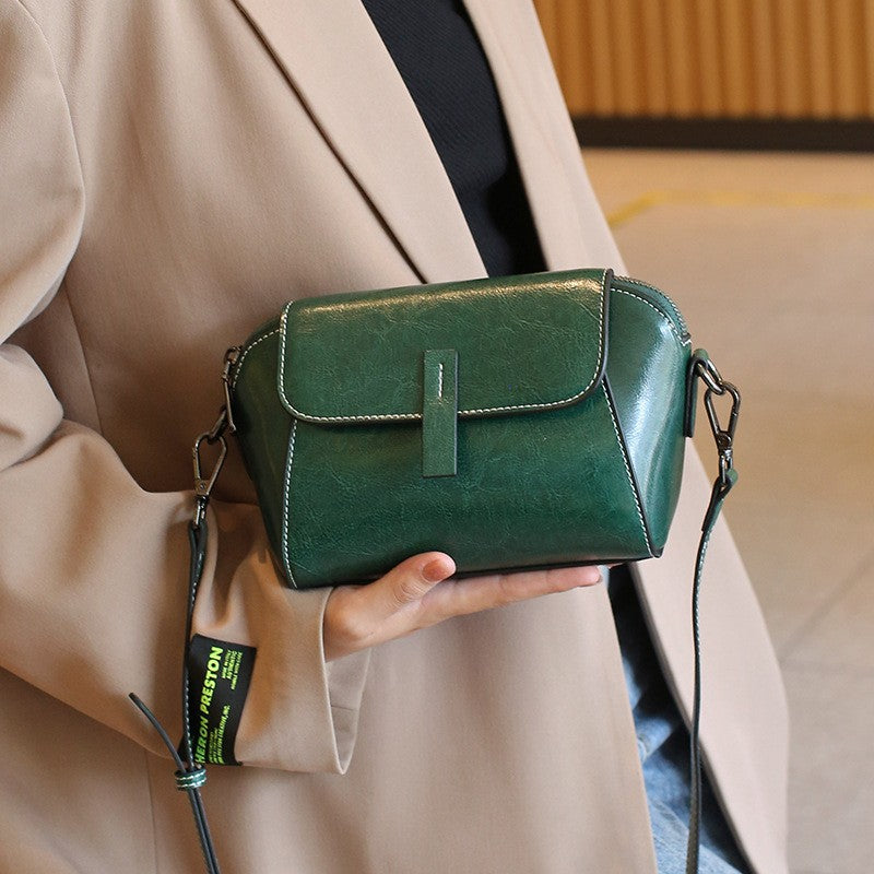 SAC ÉPAULIÈRE COQUILLE CUIR BRILLANT
