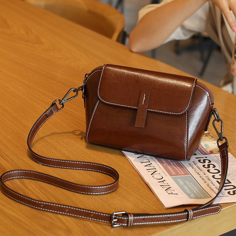 SAC ÉPAULIÈRE COQUILLE CUIR BRILLANT