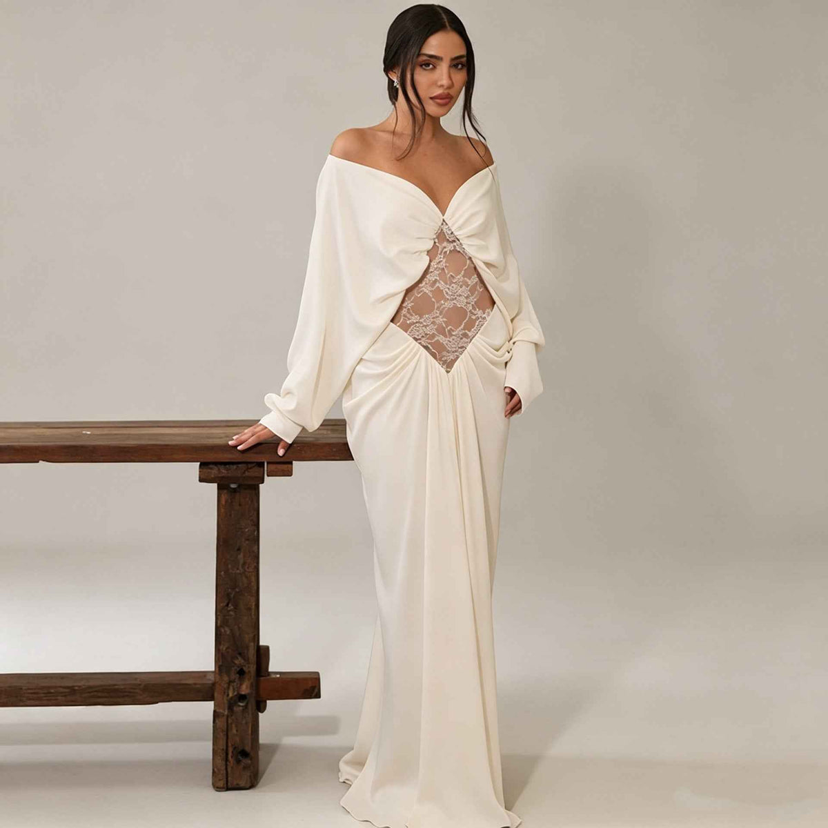 ROBE LONGUE EN DENTELLE