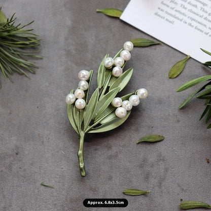 BROCHE ÉGLANTINE PERLE ÉLÉGANCE FLORALE RÉTRO