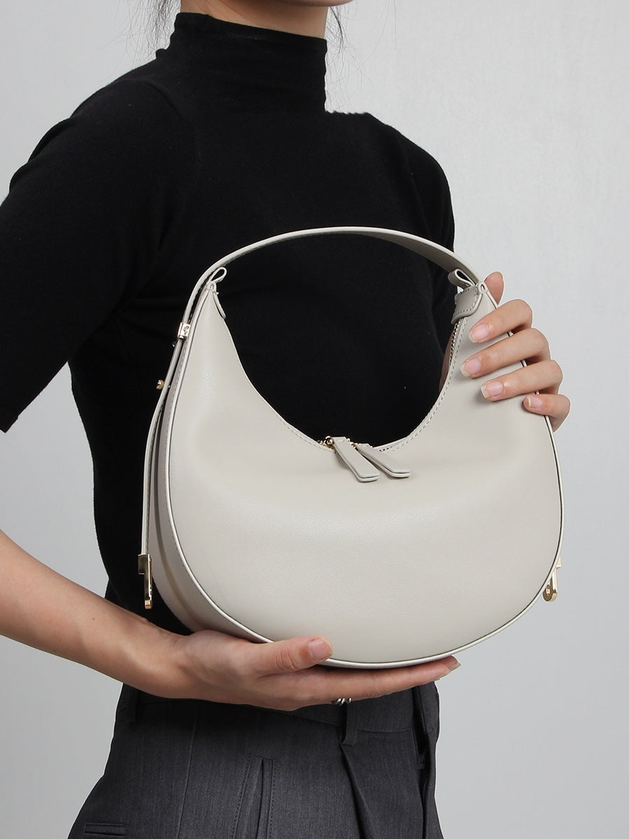 SAC DEMI-LUNE CUIR PORTÉ ÉPAULE