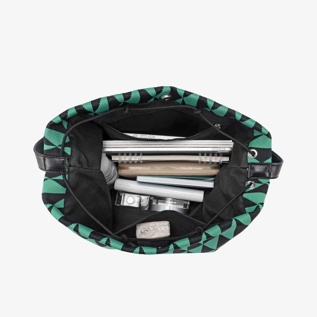 Grand sac cabas polyvalent pour les trajets quotidiens – porté épaule, sous le bras ou croisé.