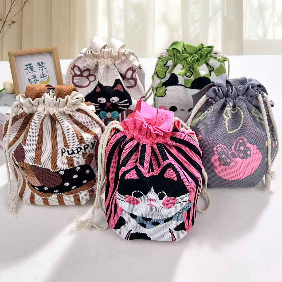 Sac à main tricoté à cordon coulissant, style dessin animé