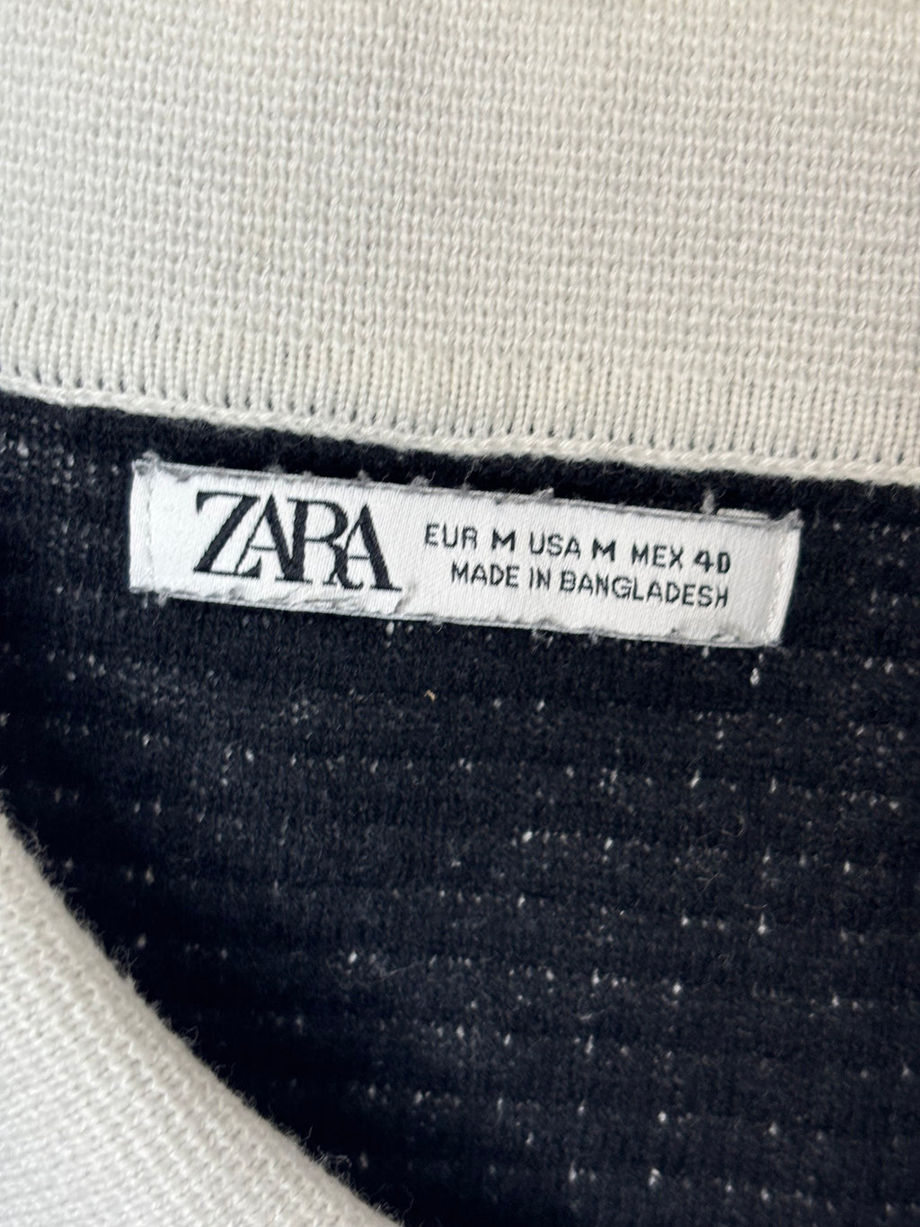 Polo en Maille Zara Homme – Blanc Cassé Texturé