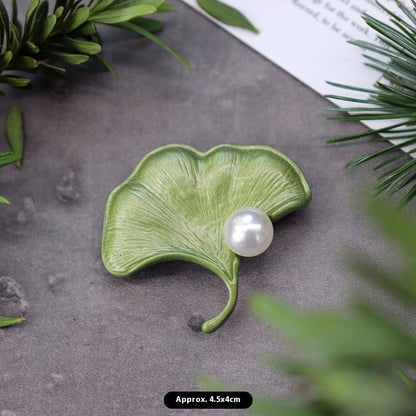 BROCHE ÉGLANTINE PERLE ÉLÉGANCE FLORALE RÉTRO