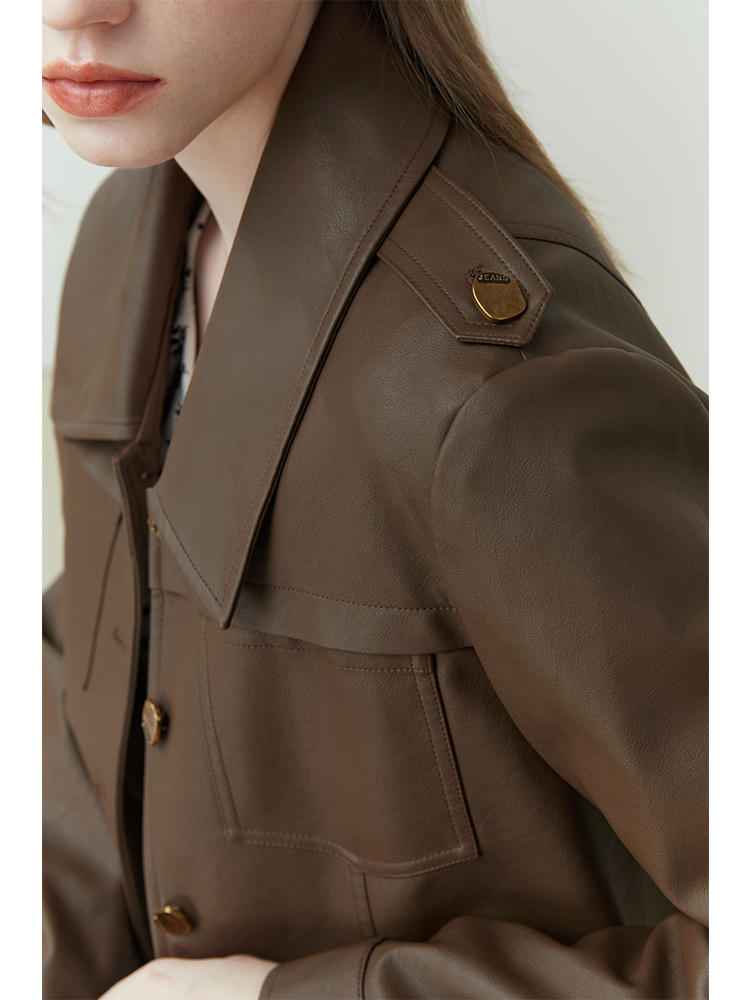 VESTE COURTE EN SIMILICUIR