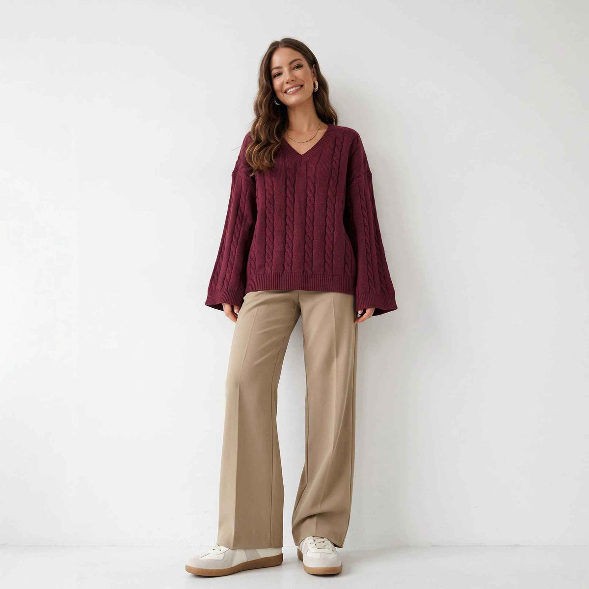 Simple And Versatile V-neck Knit Top
